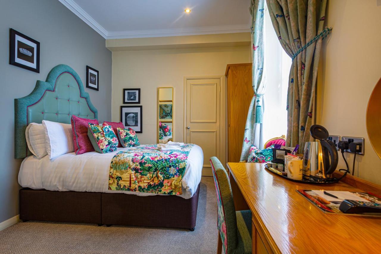 The Rutland Arms Hotel, Bakewell, Derbyshire Екстер'єр фото