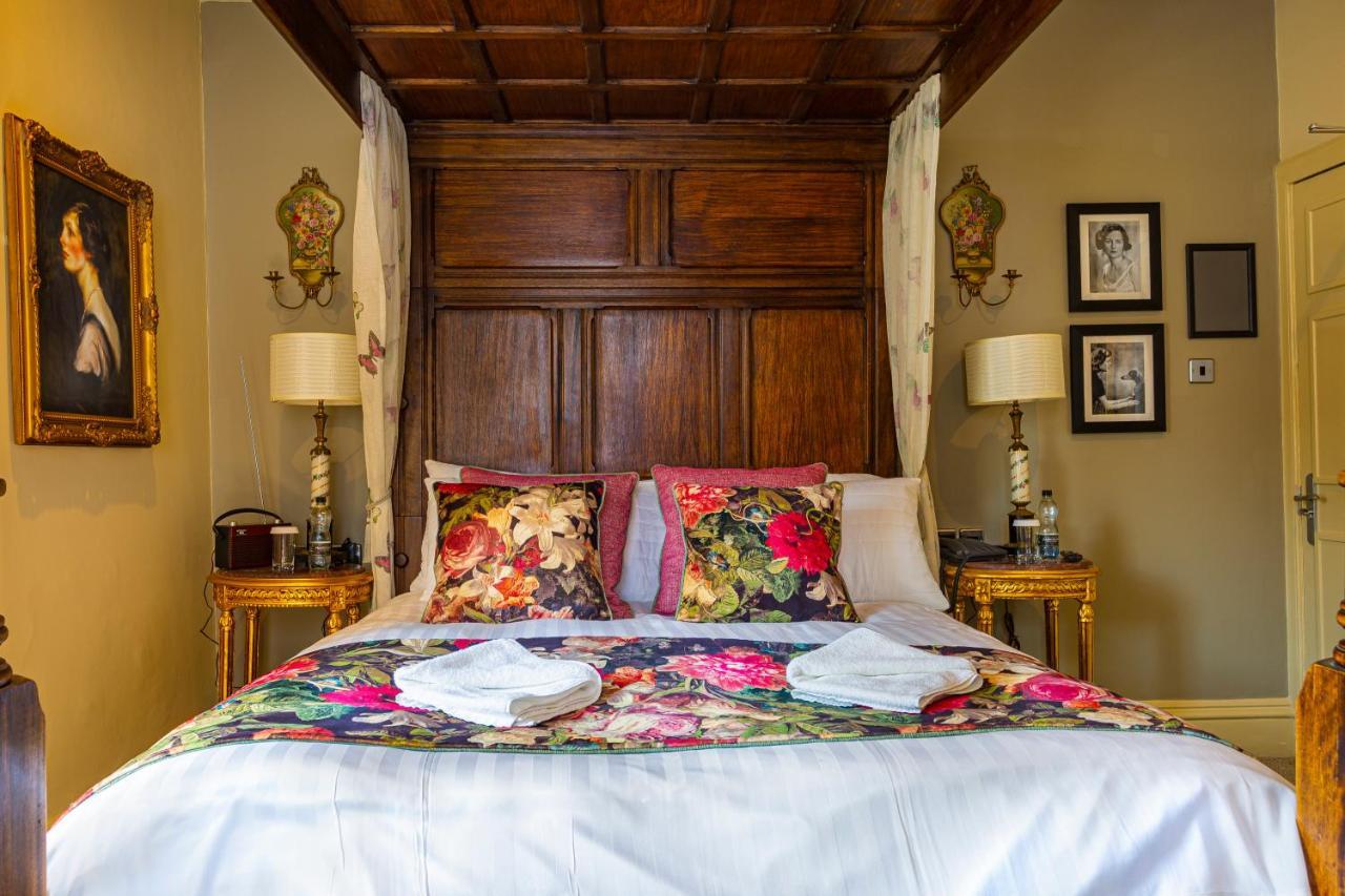 The Rutland Arms Hotel, Bakewell, Derbyshire Екстер'єр фото