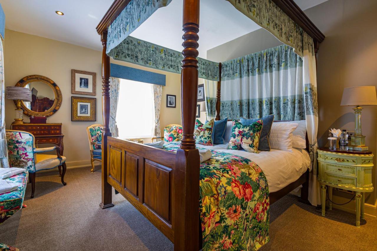 The Rutland Arms Hotel, Bakewell, Derbyshire Екстер'єр фото