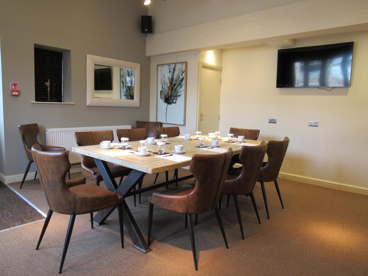 The Rutland Arms Hotel, Bakewell, Derbyshire Екстер'єр фото
